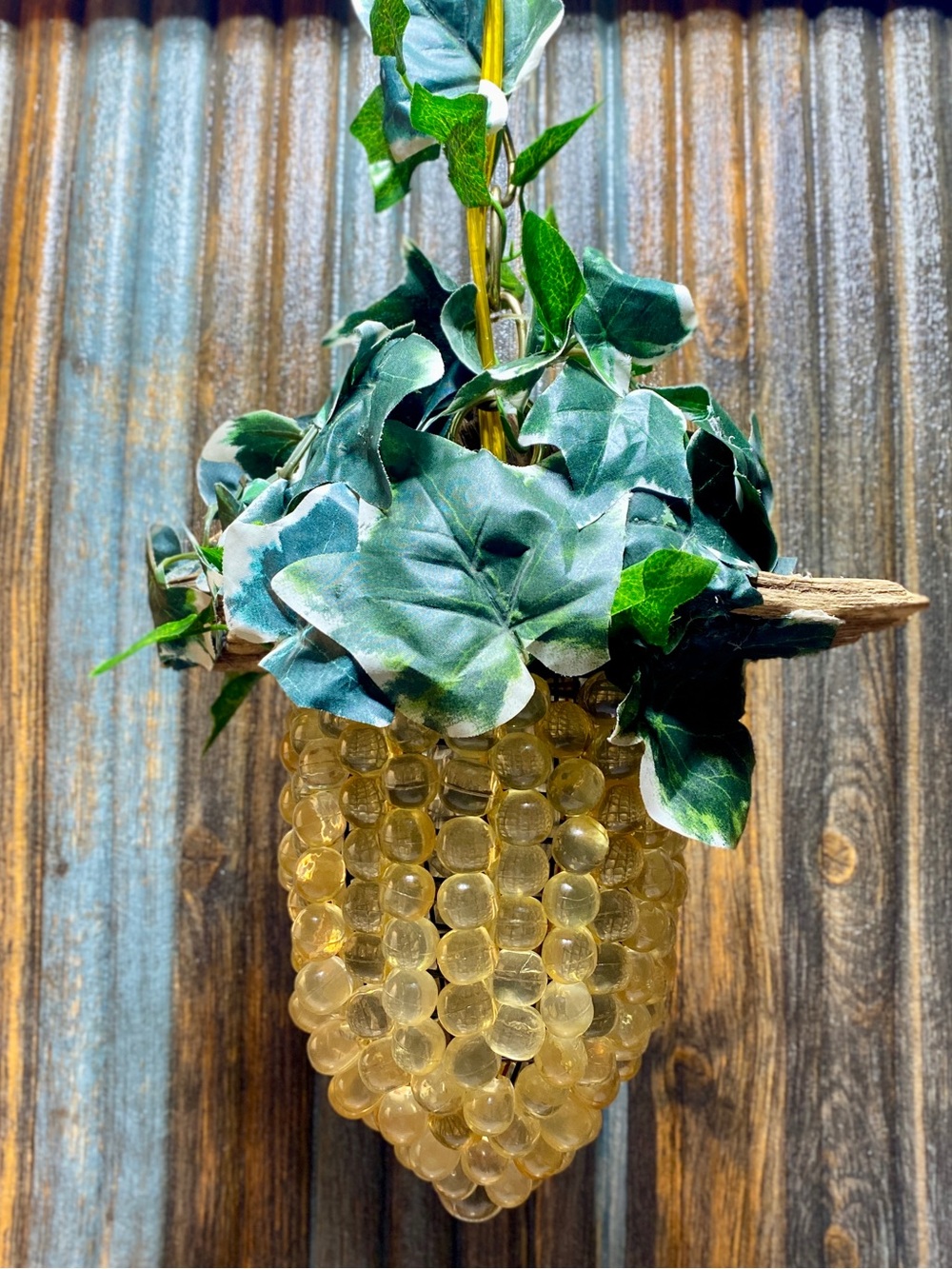 VINTAGE LUCITE GRAPE CLUSTER SWAG LAMP